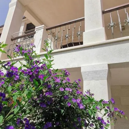 Apartments White House Supetar Exterior photo